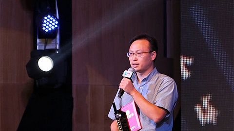董仁威:星云奖的许多获奖作品,获雨果奖毫